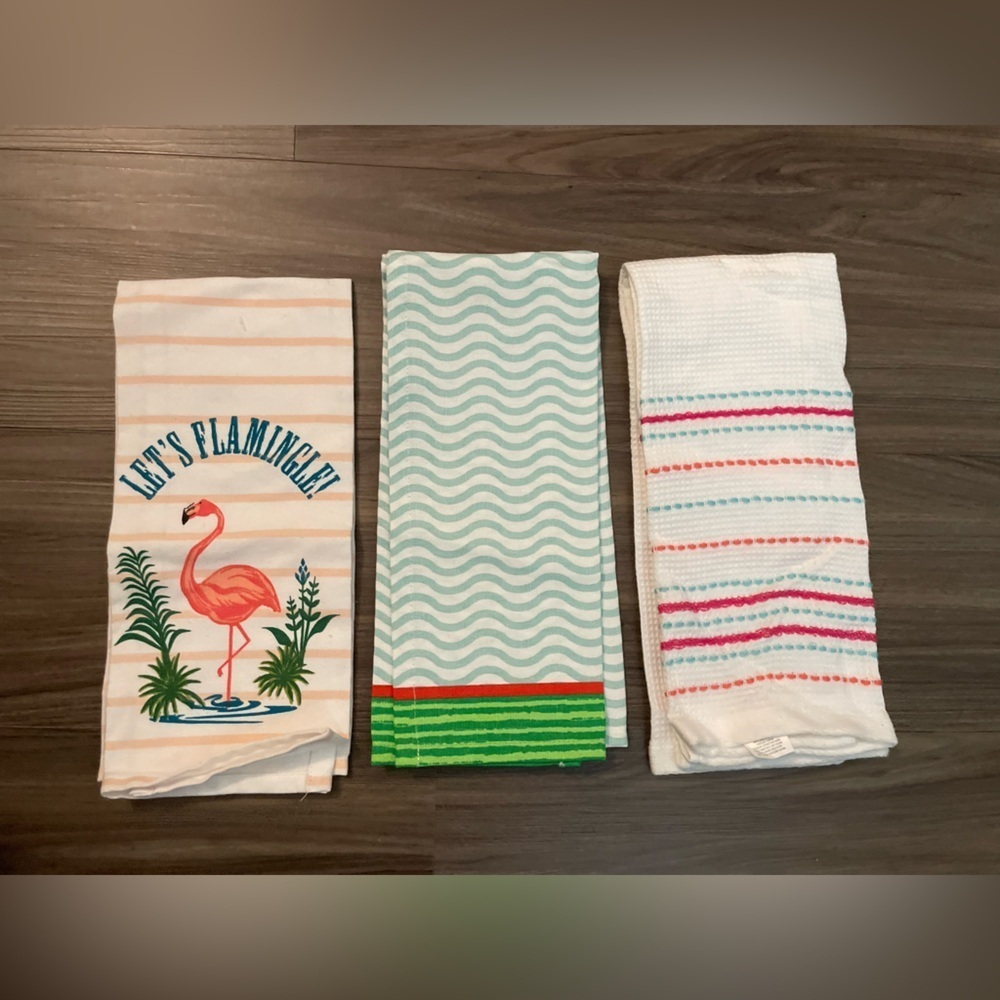 Set of Three Vibrant Flamingo pink and teal Decorative Kitchen Towels -NWOT